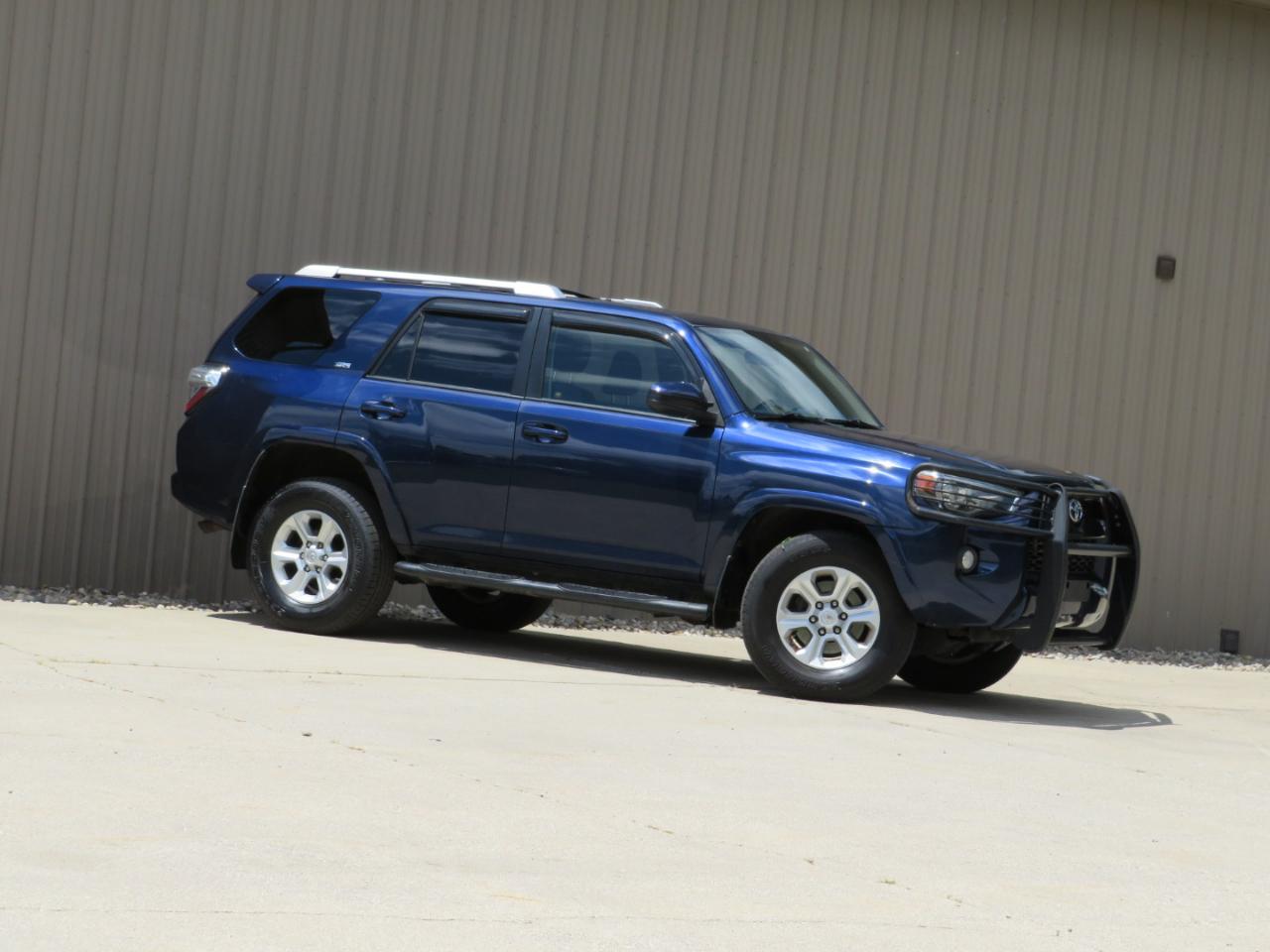 Toyota 4Runner SR5 4WD 2016