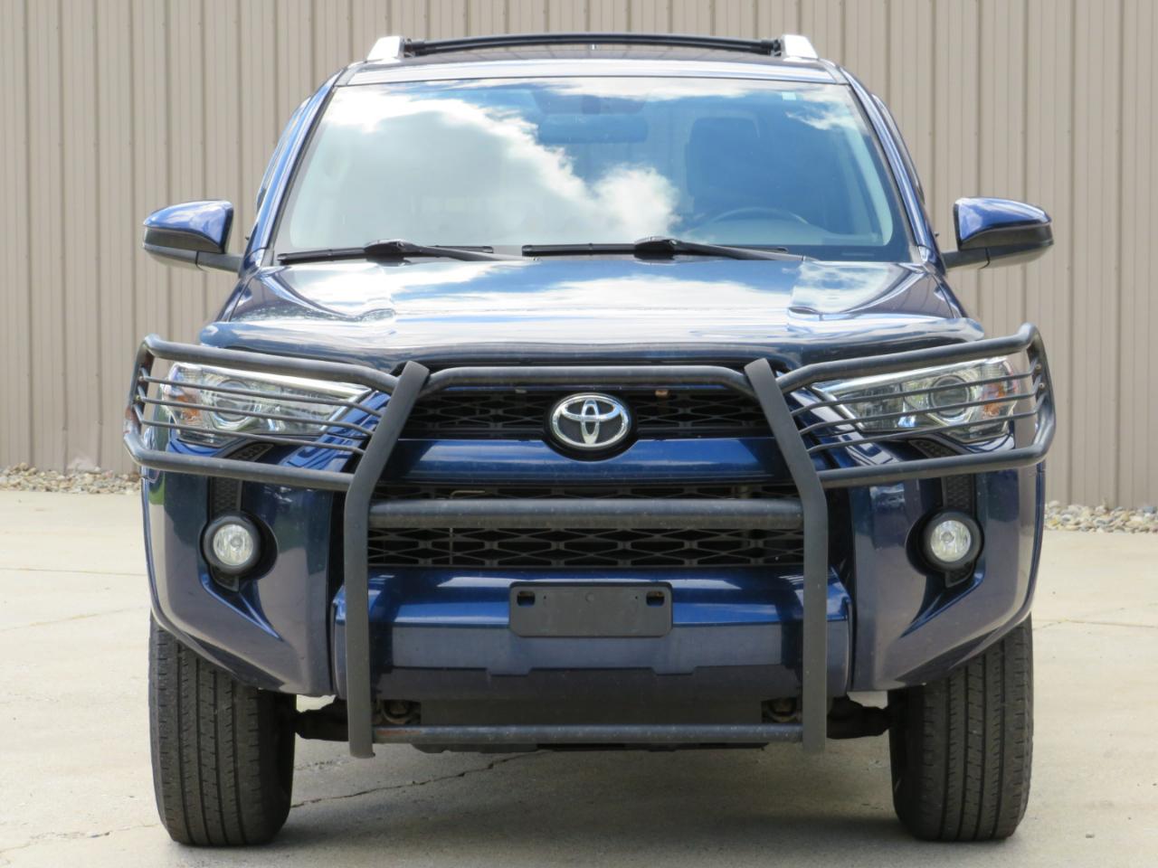 Toyota 4Runner SR5 4WD 2016