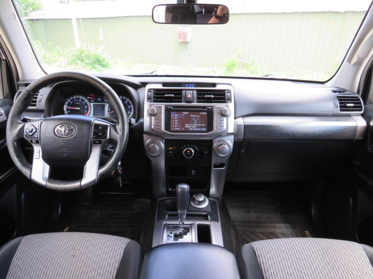 Toyota 4Runner SR5 4WD 2016