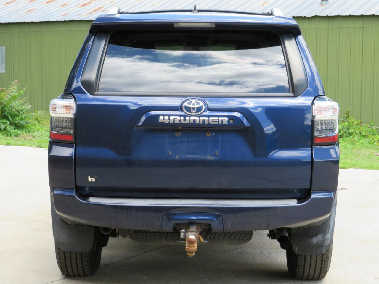 Toyota 4Runner SR5 4WD 2016
