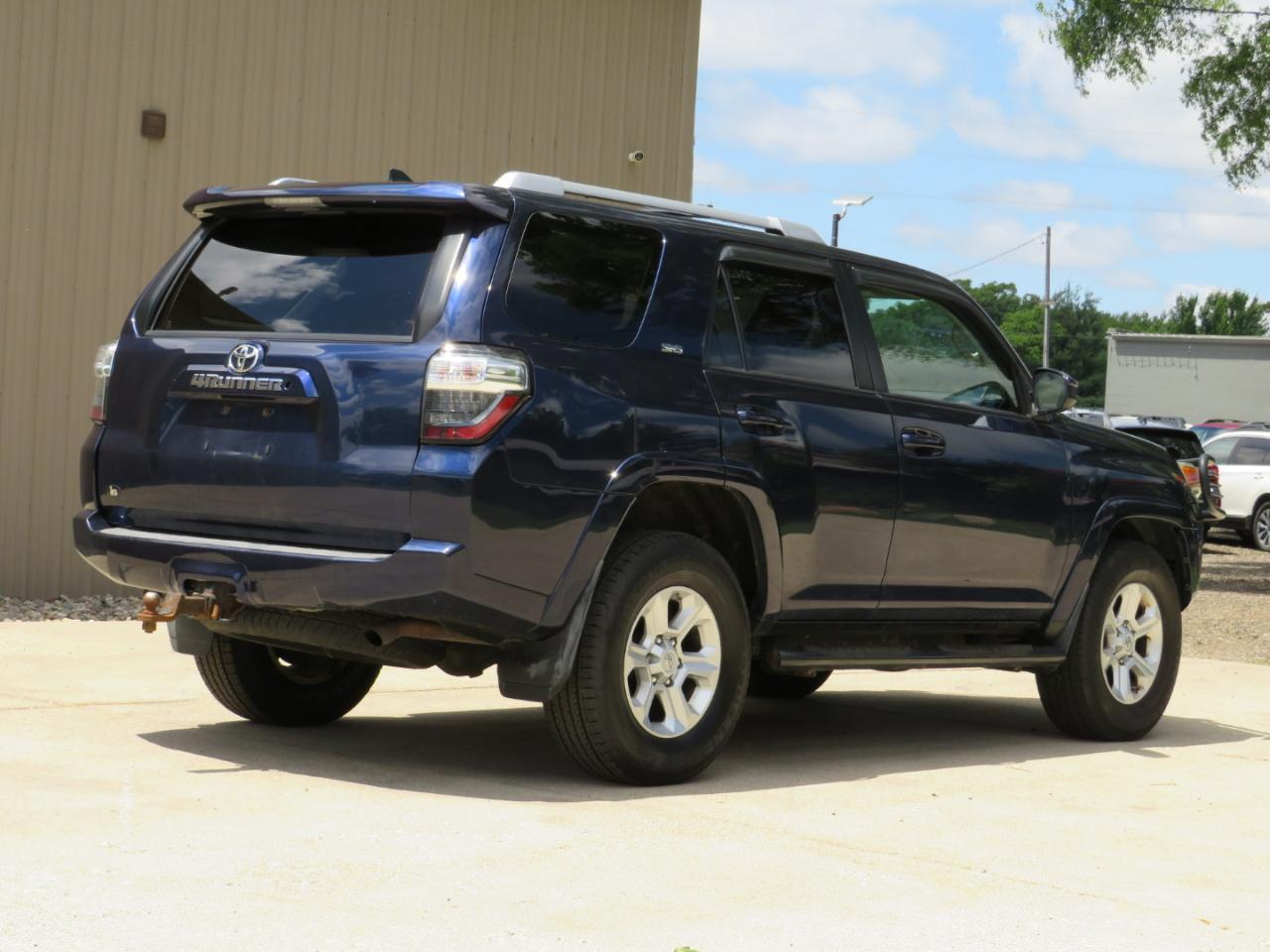 Toyota 4Runner SR5 4WD 2016