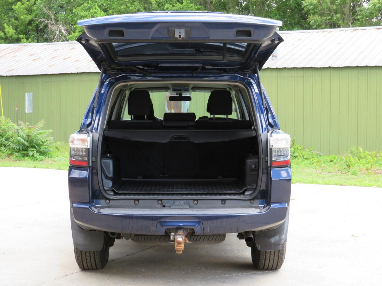 Toyota 4Runner SR5 4WD 2016