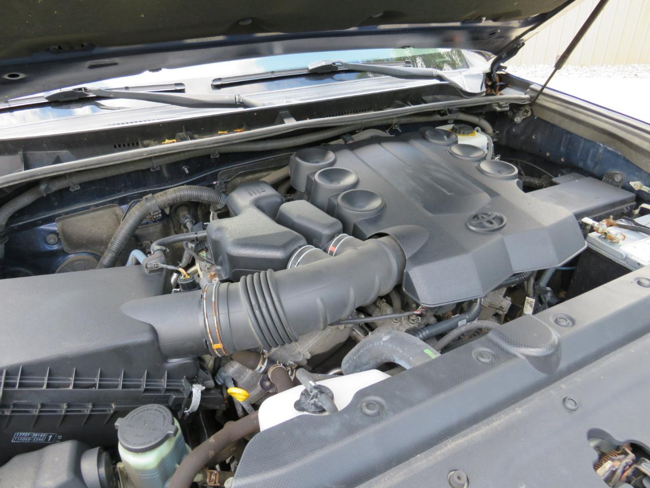 Toyota 4Runner SR5 4WD 2016