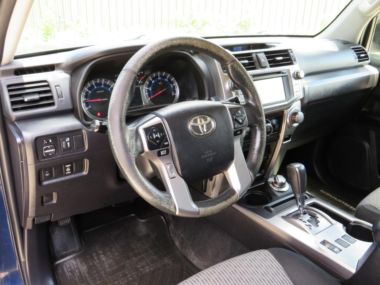Toyota 4Runner SR5 4WD 2016