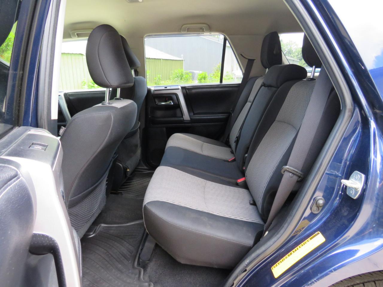 Toyota 4Runner SR5 4WD 2016