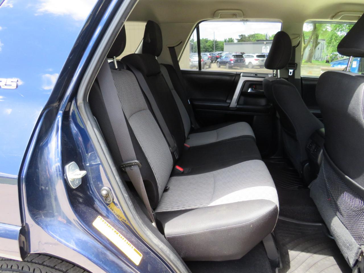 Toyota 4Runner SR5 4WD 2016