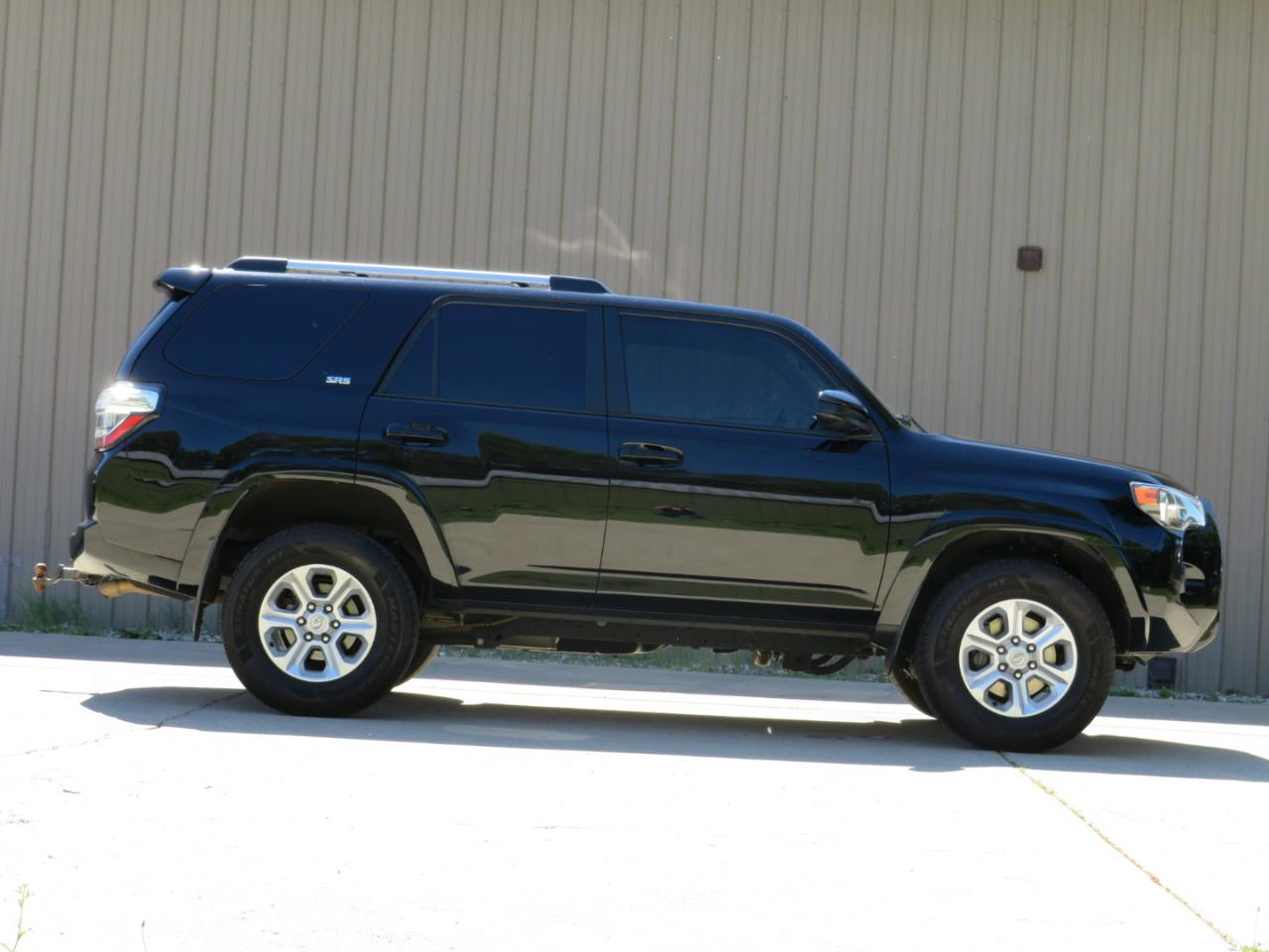 Toyota 4Runner SR5 4WD 2021
