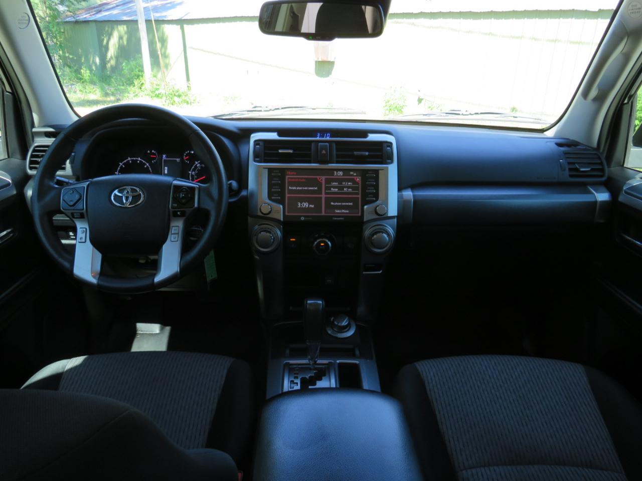 Toyota 4Runner SR5 4WD 2021