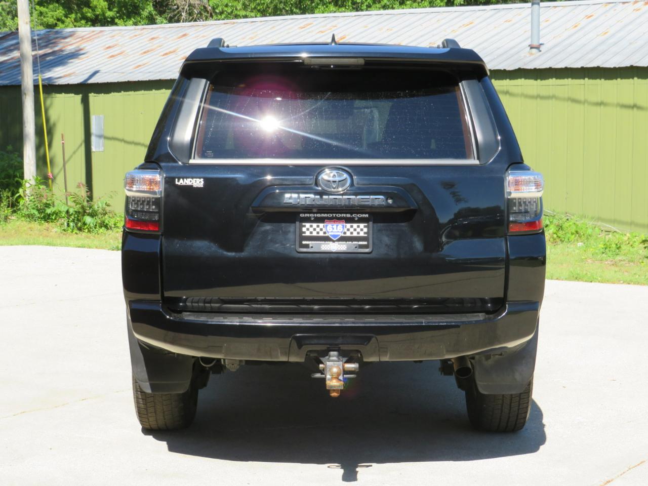 Toyota 4Runner SR5 4WD 2021