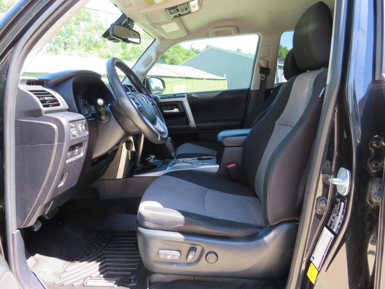 Toyota 4Runner SR5 4WD 2021