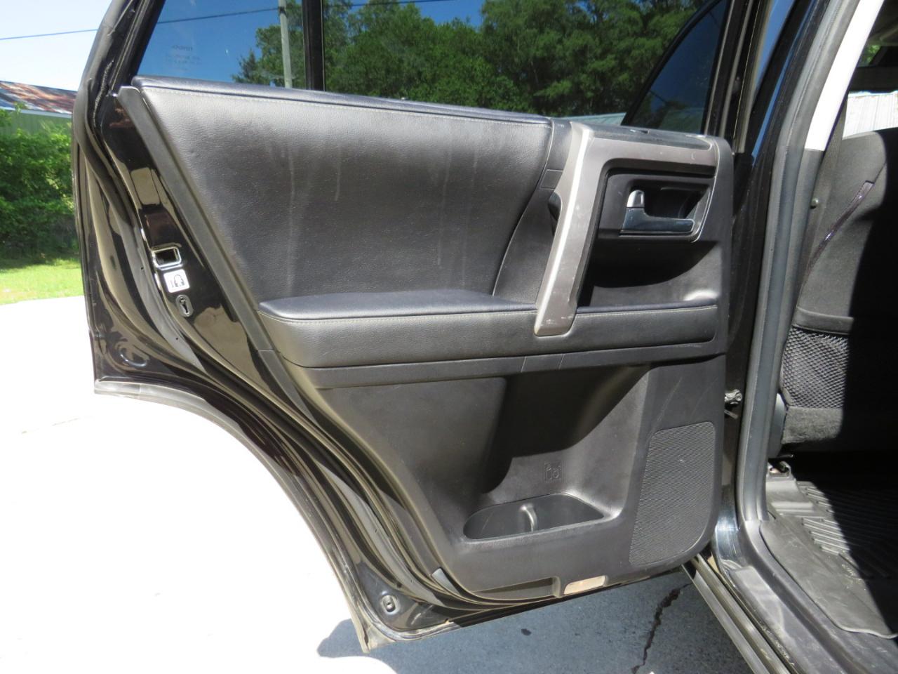 Toyota 4Runner SR5 4WD 2021