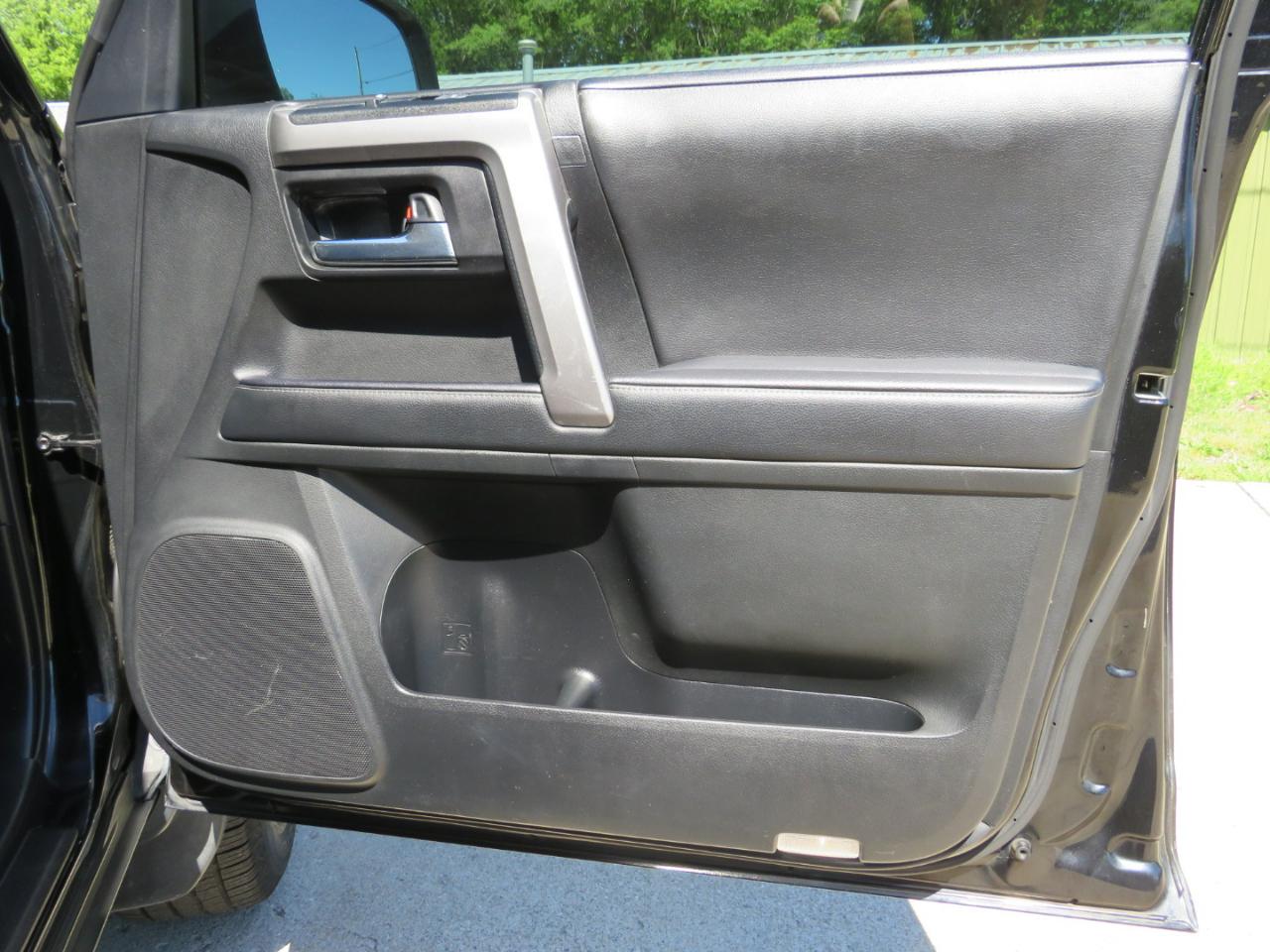 Toyota 4Runner SR5 4WD 2021