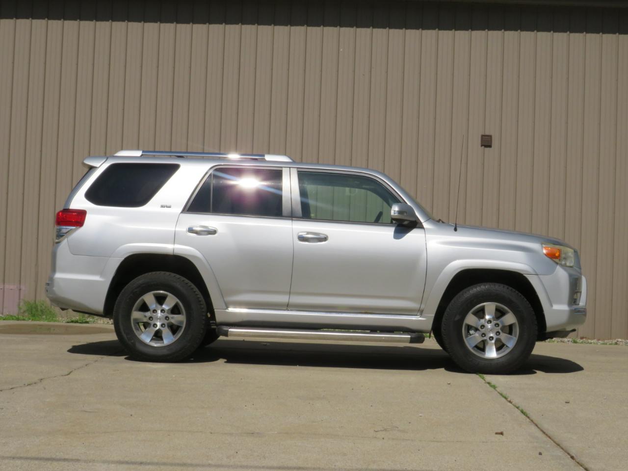 Toyota 4Runner SR5 4WD 2012