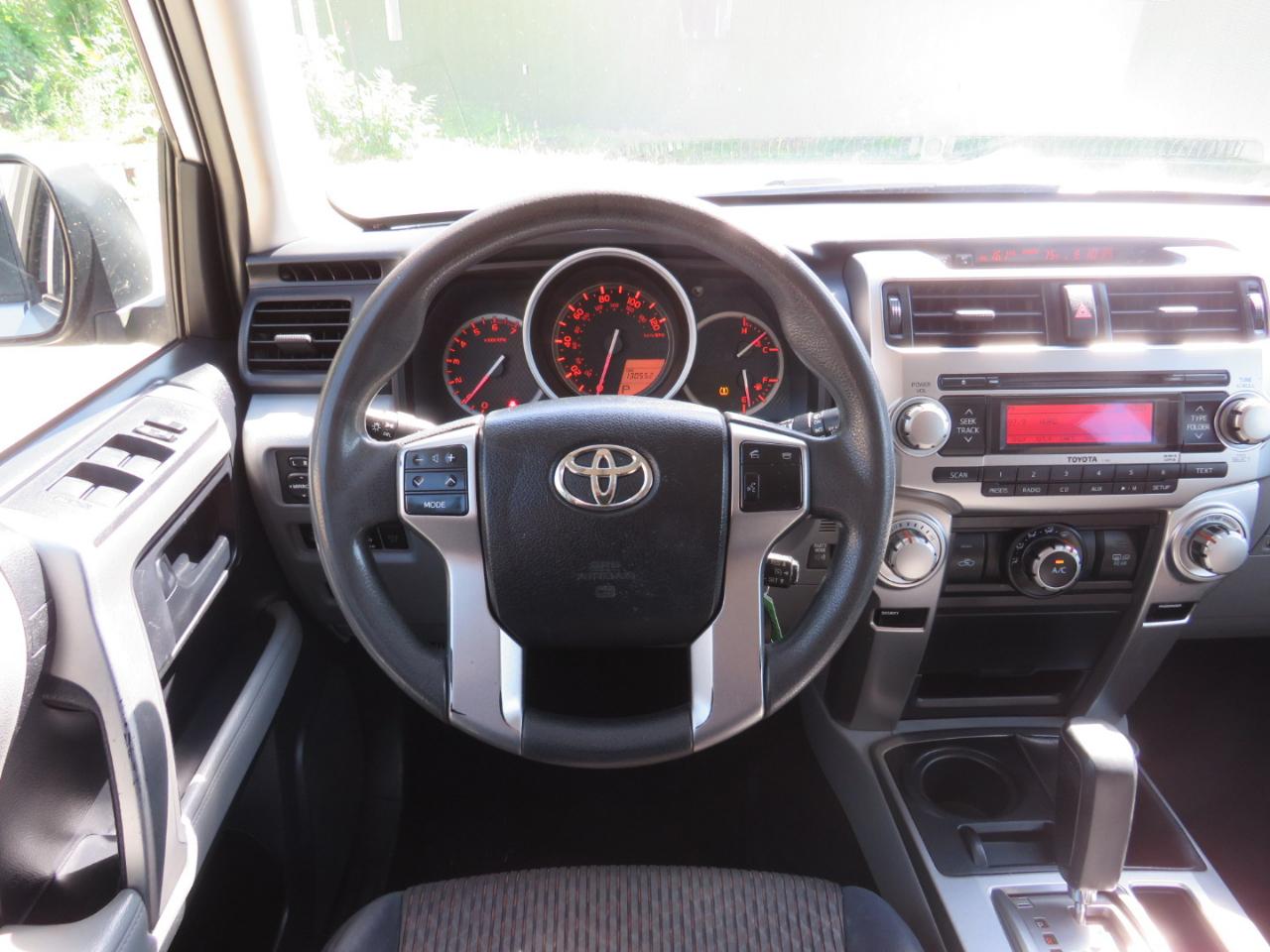 Toyota 4Runner SR5 4WD 2012