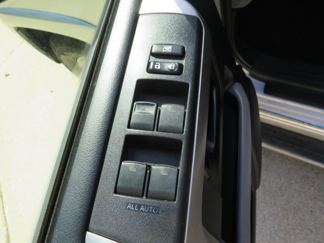 Toyota 4Runner SR5 4WD 2012