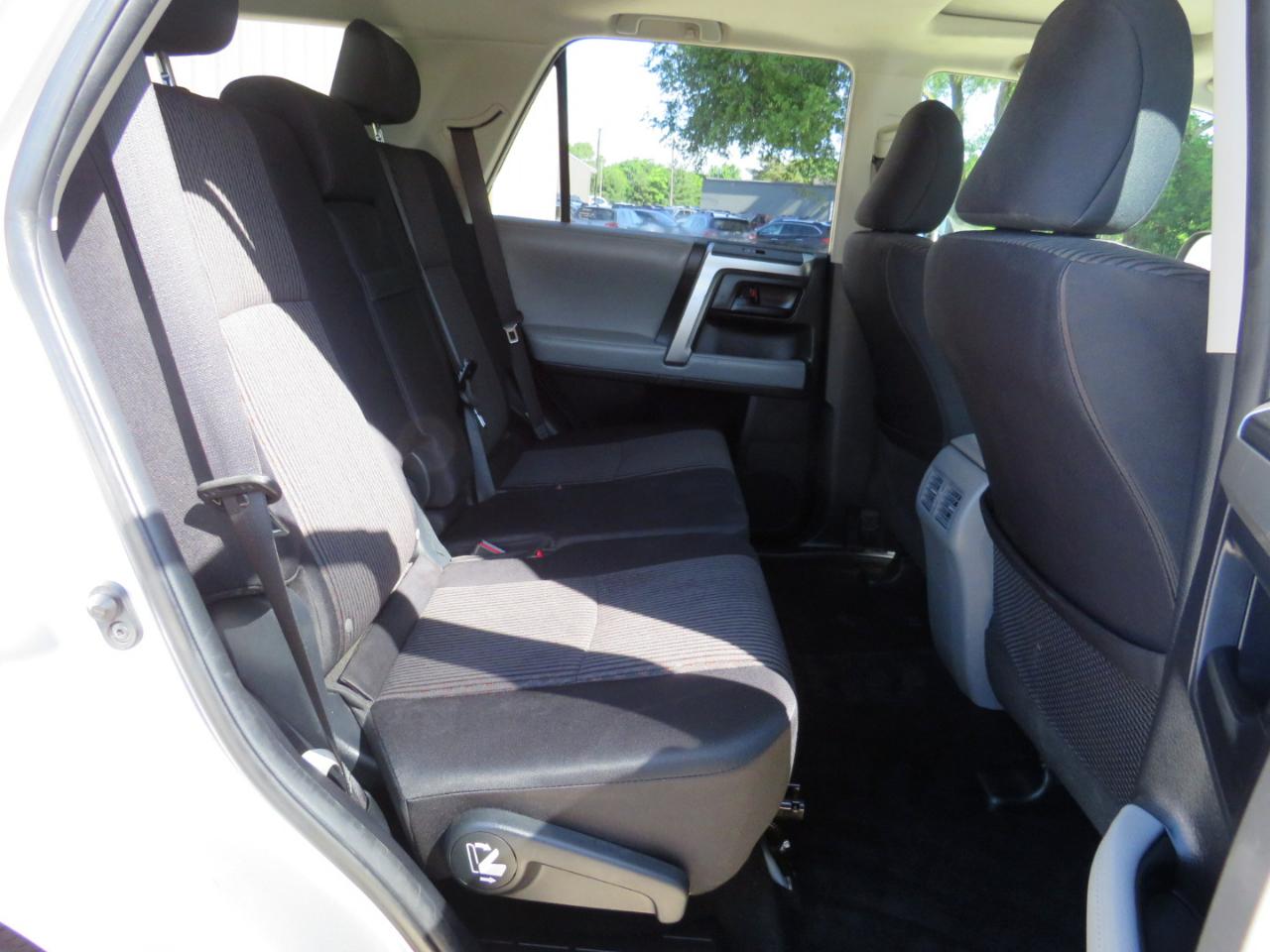 Toyota 4Runner SR5 4WD 2012