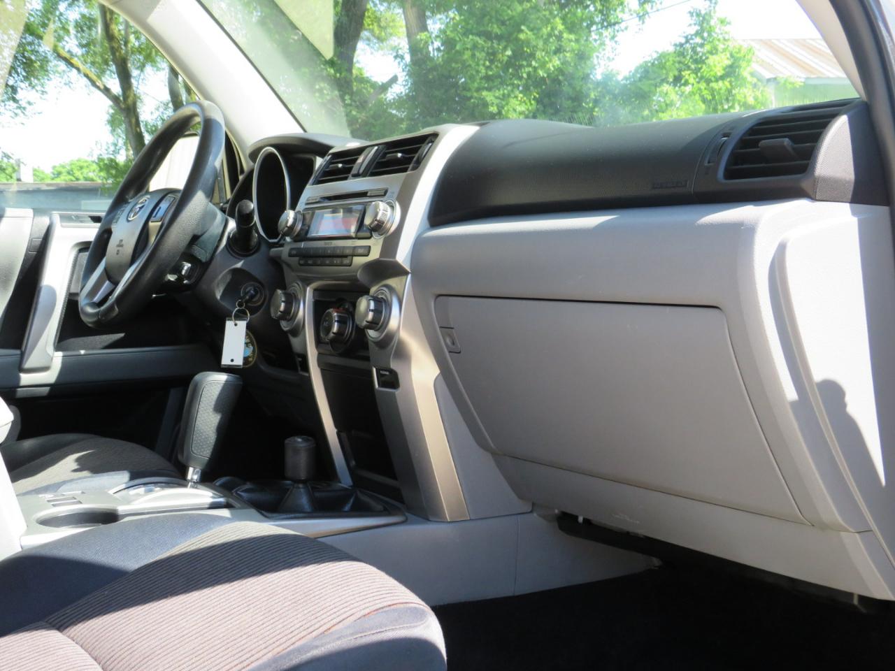 Toyota 4Runner SR5 4WD 2012