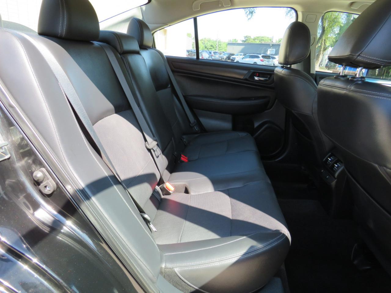 Subaru Legacy 2.5i Limited 2015
