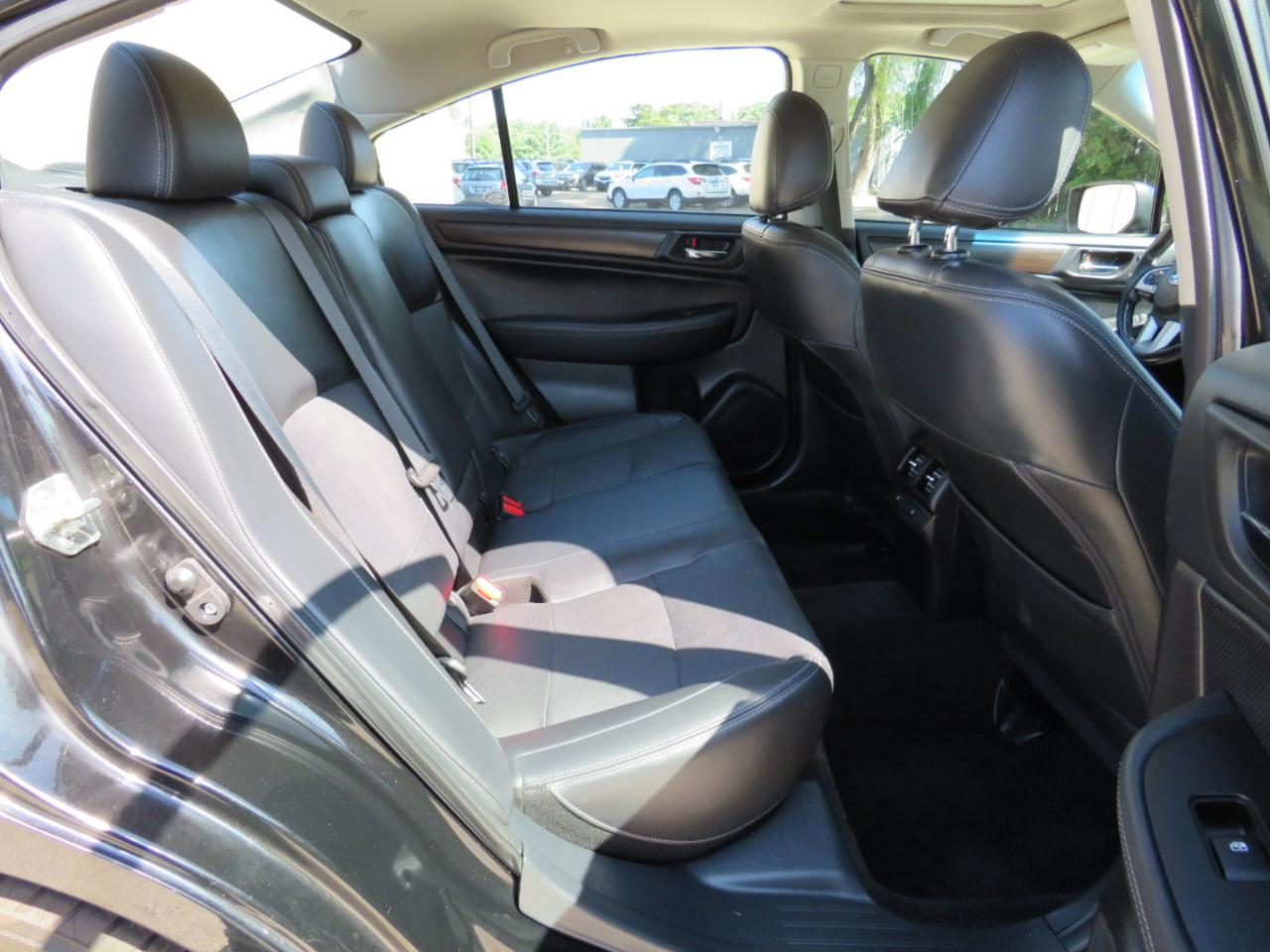 Subaru Legacy 2.5i Limited 2015