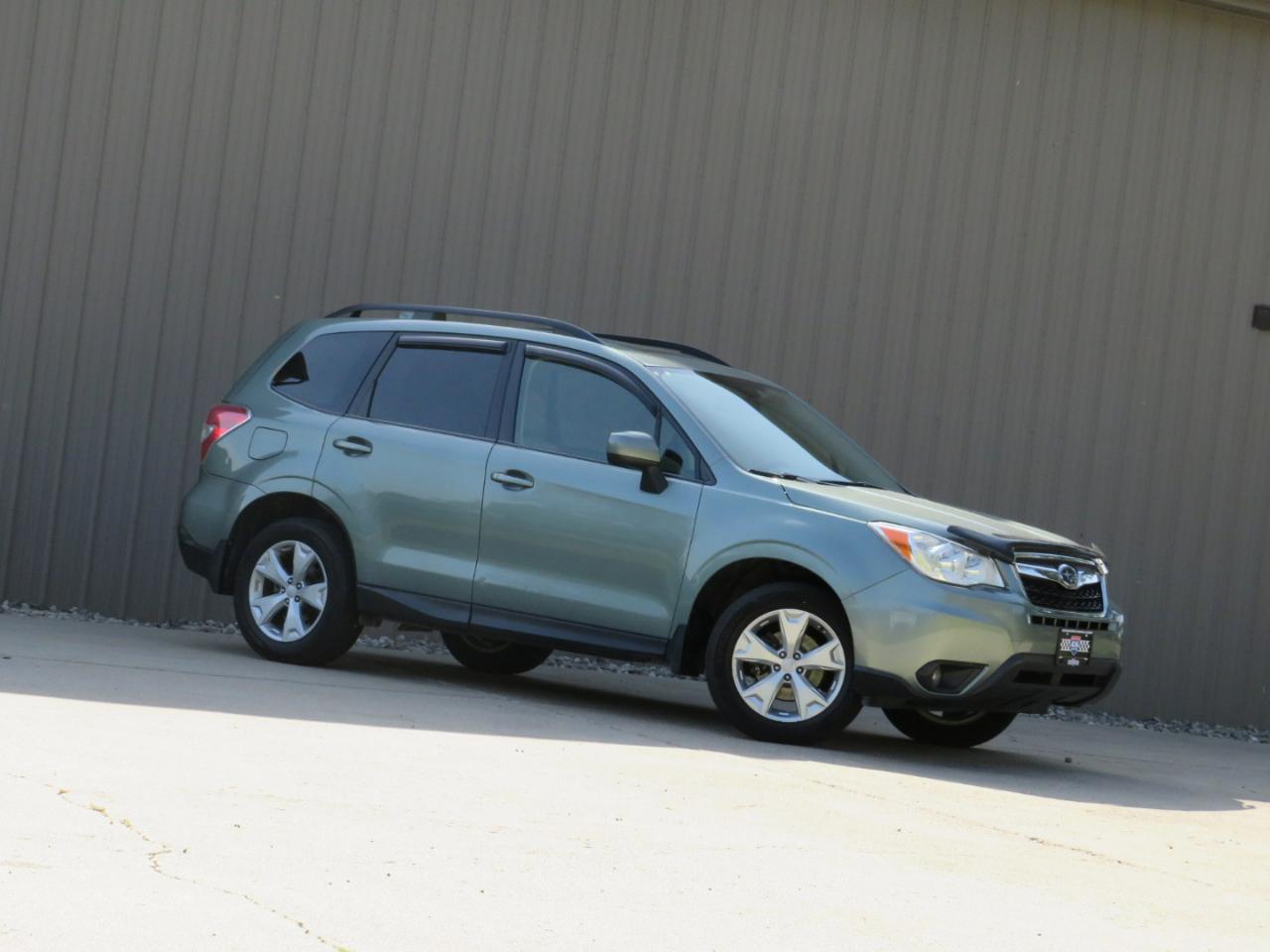 Subaru Forester 2.5i Premium 4D SUV at 2016