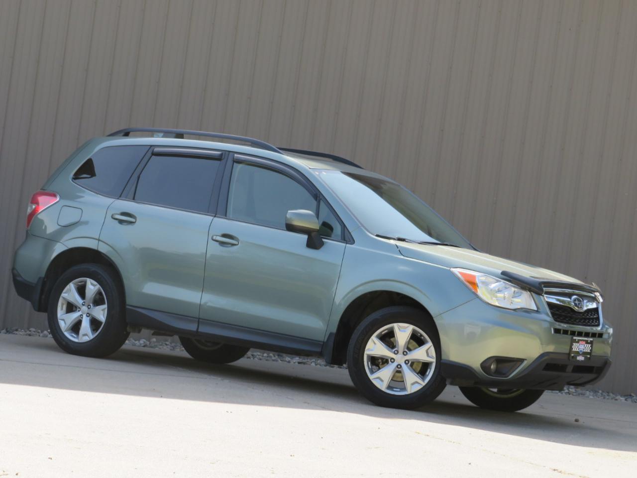 Subaru Forester 2.5i Premium 4D SUV at 2016