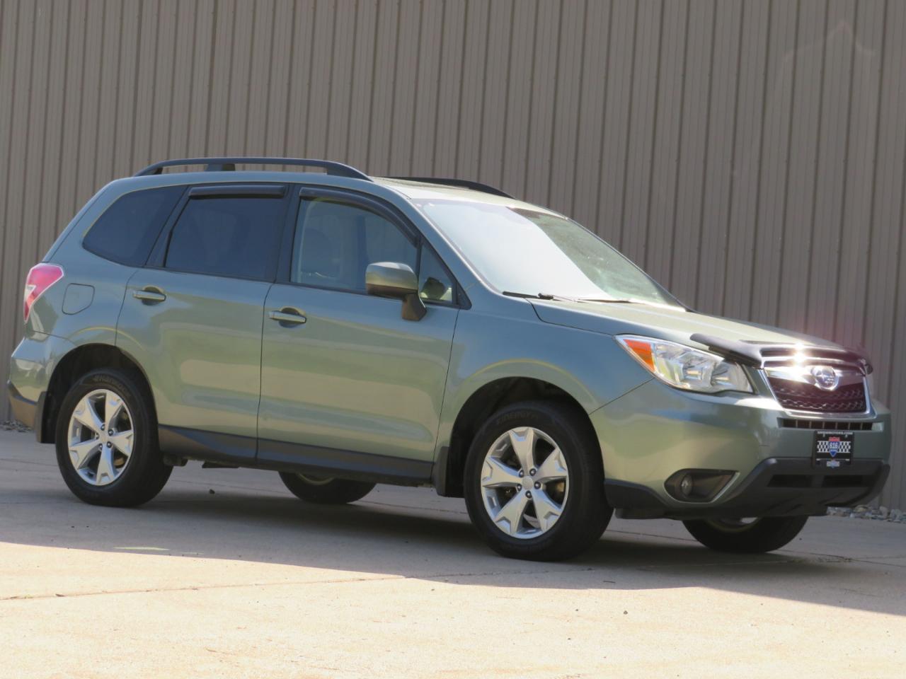 Subaru Forester 2.5i Premium 4D SUV at 2016