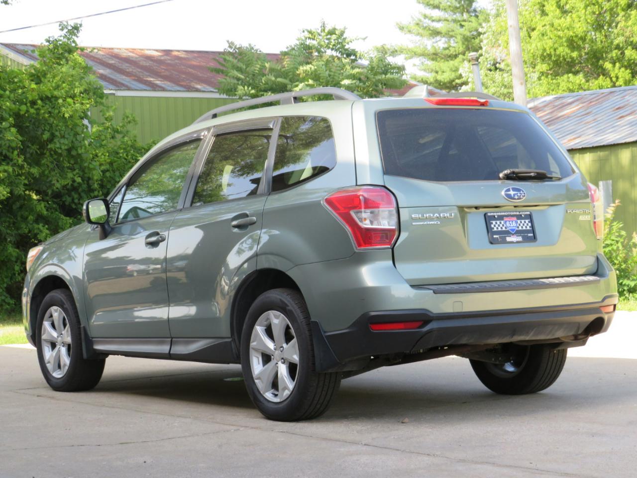 Subaru Forester 2.5i Premium 4D SUV at 2016