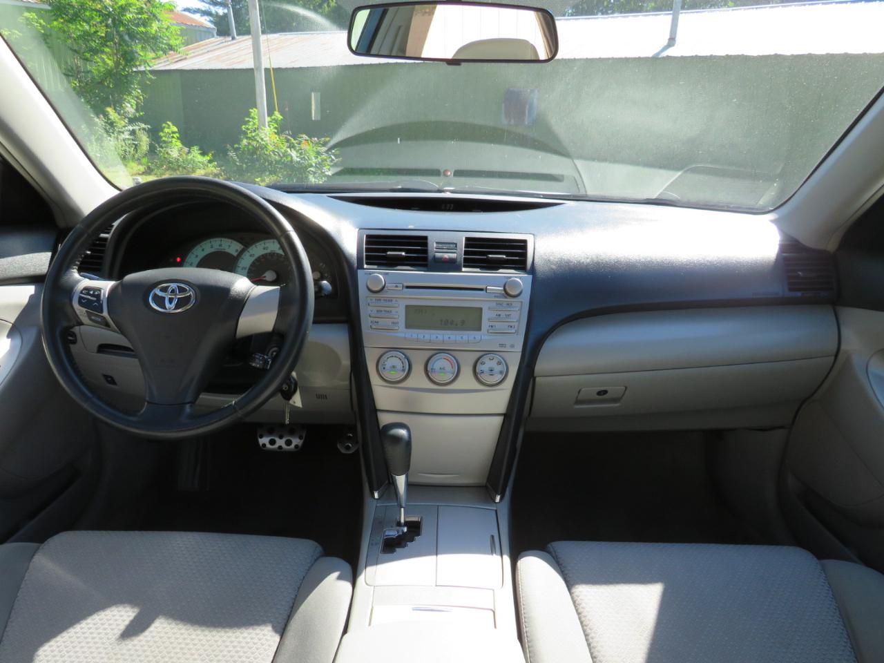 Toyota Camry SE 6-Spd AT 2010