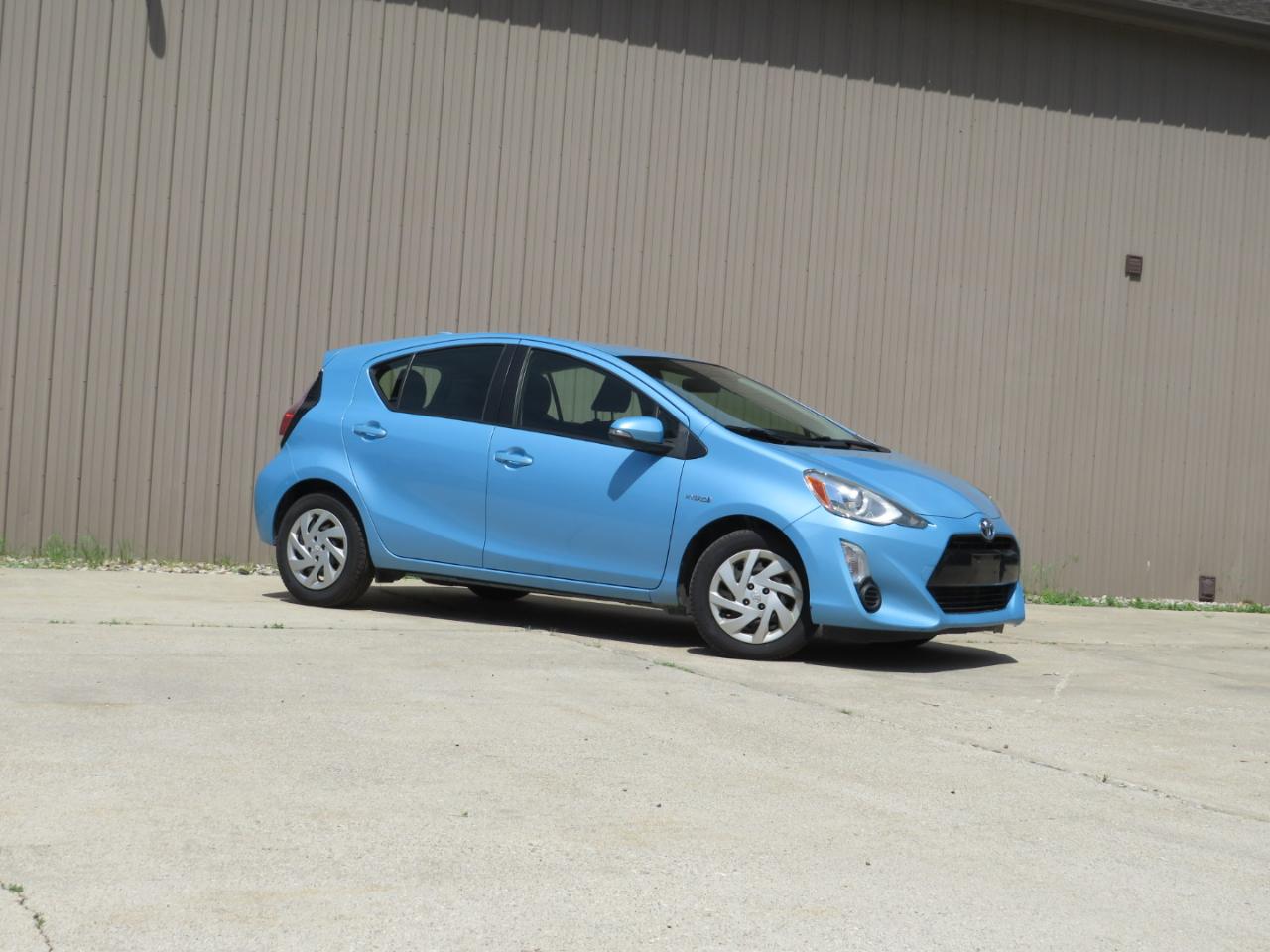 Toyota Prius c Two 2015