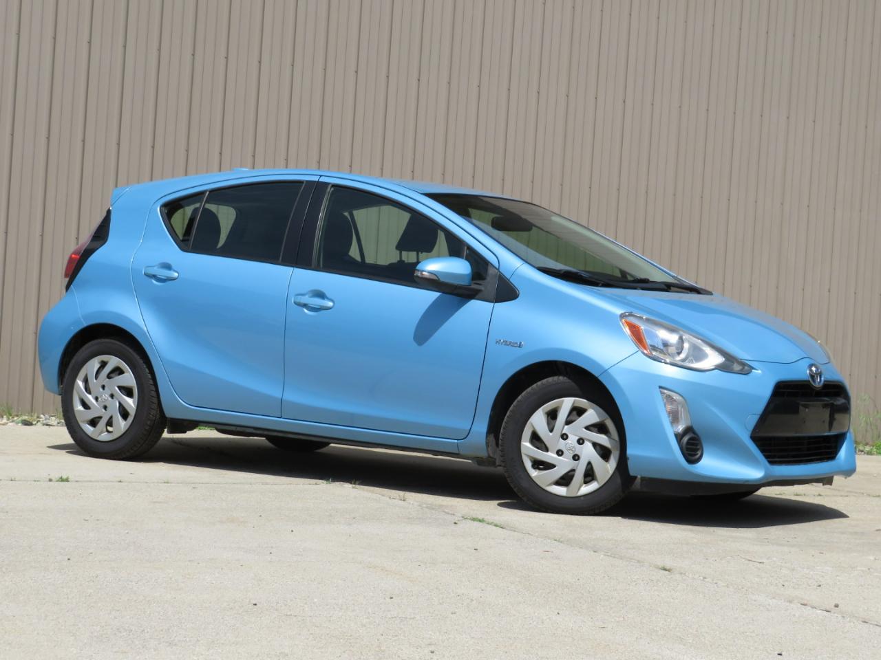 Toyota Prius c Two 2015