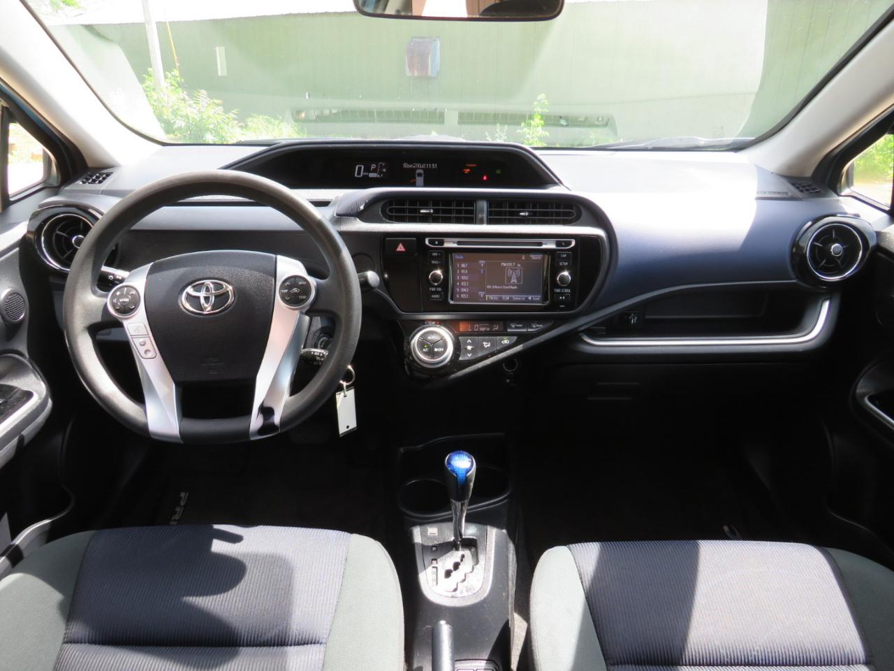 Toyota Prius c Two 2015