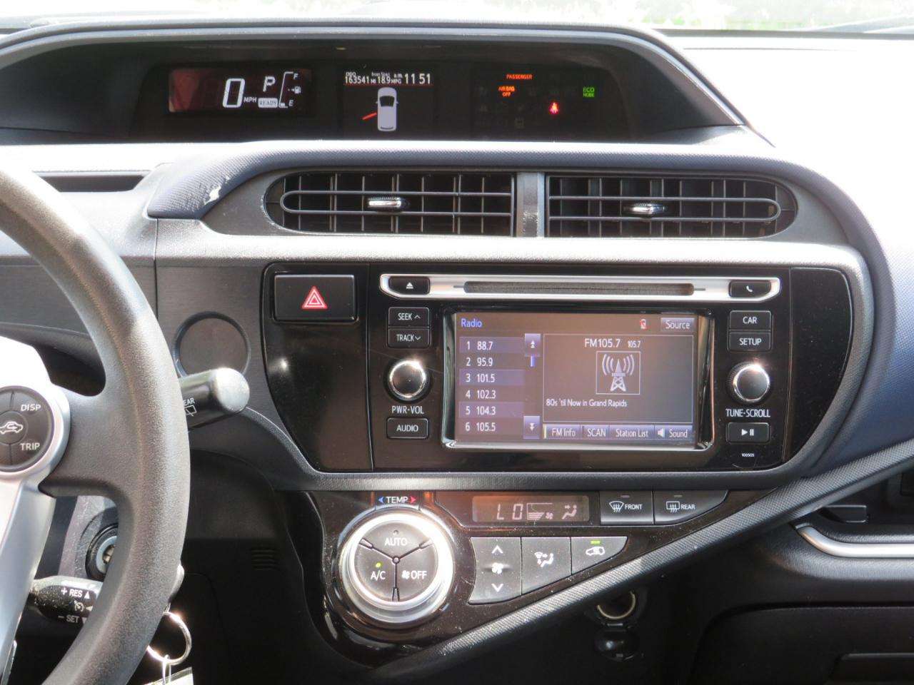 Toyota Prius c Two 2015