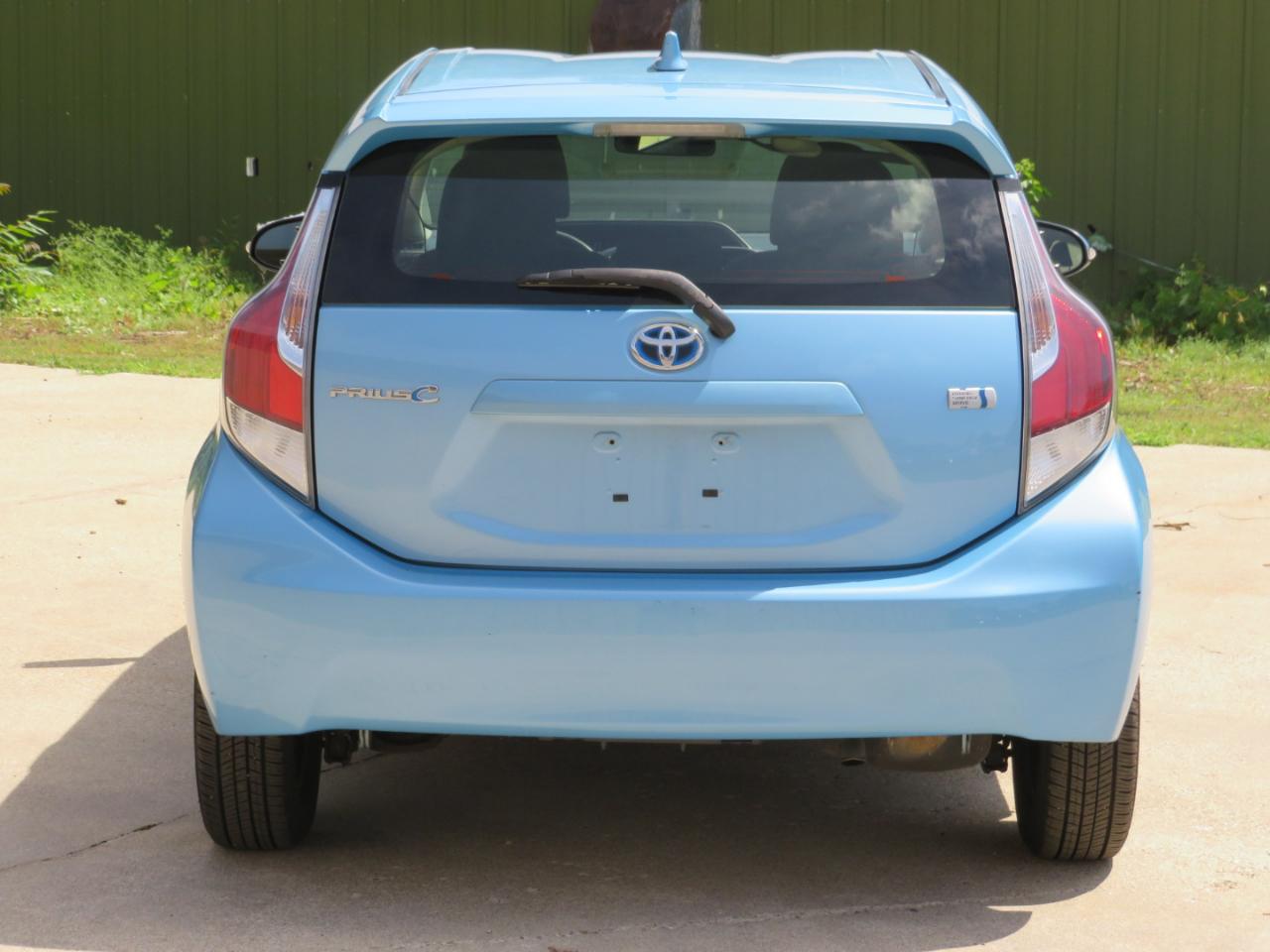 Toyota Prius c Two 2015