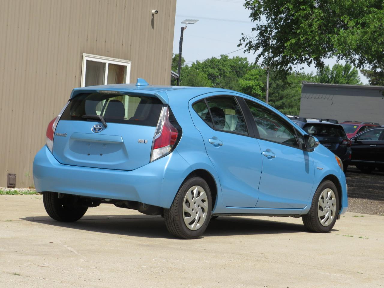 Toyota Prius c Two 2015