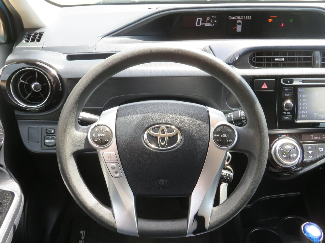 Toyota Prius c Two 2015