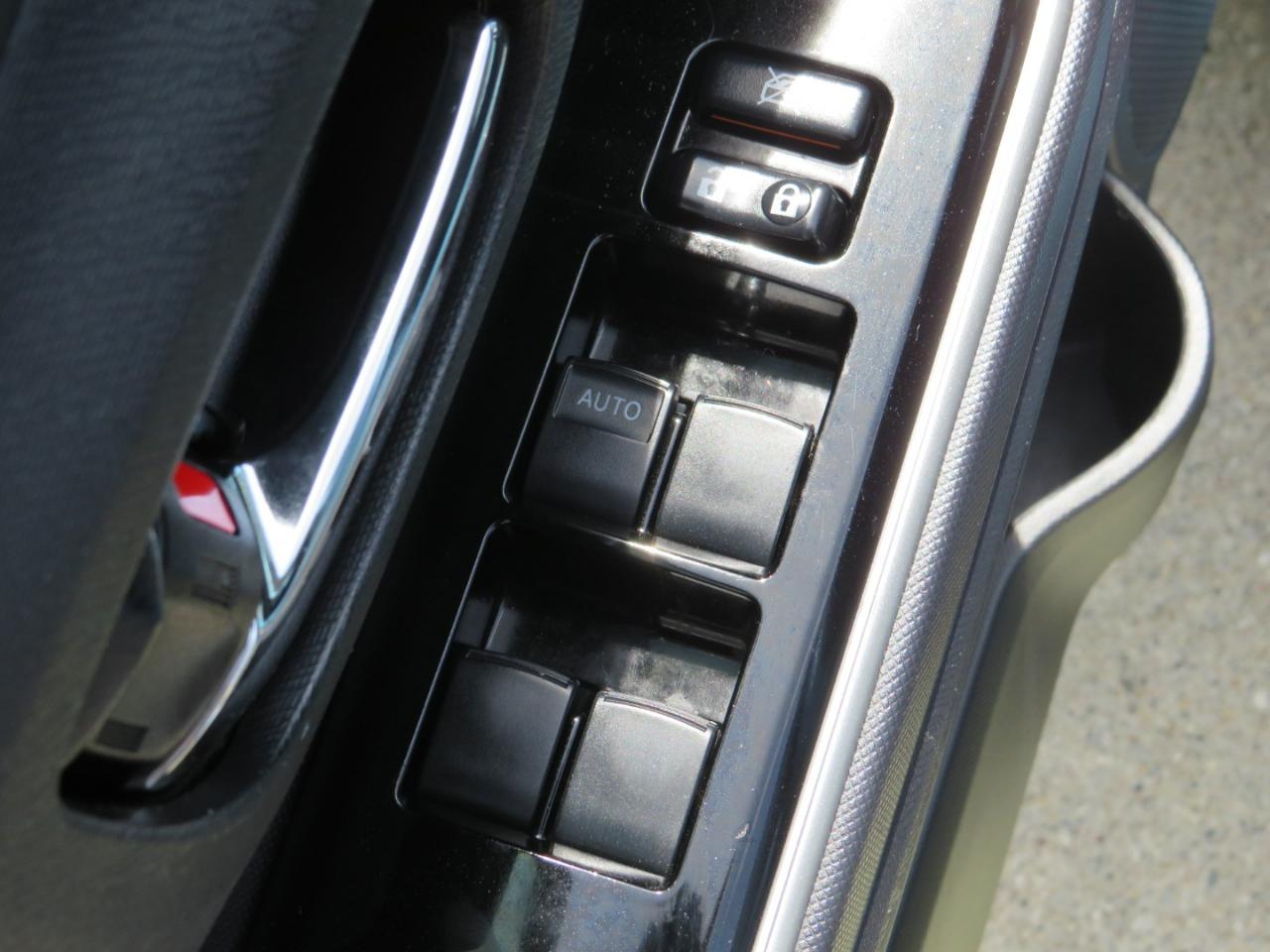 Toyota Prius c Two 2015