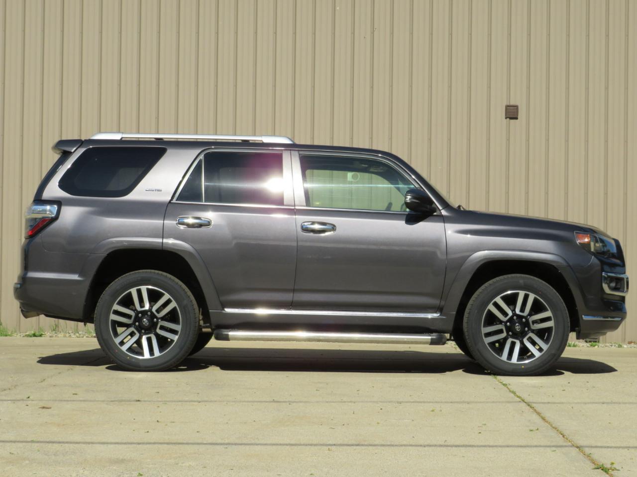 Toyota 4Runner Limited 4WD 2016