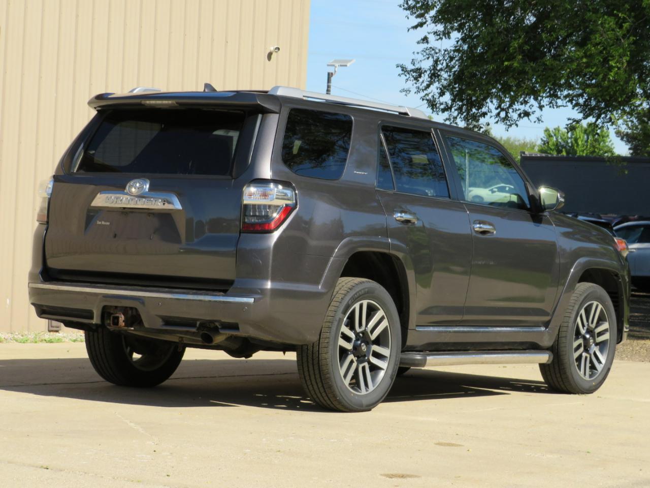 Toyota 4Runner Limited 4WD 2016