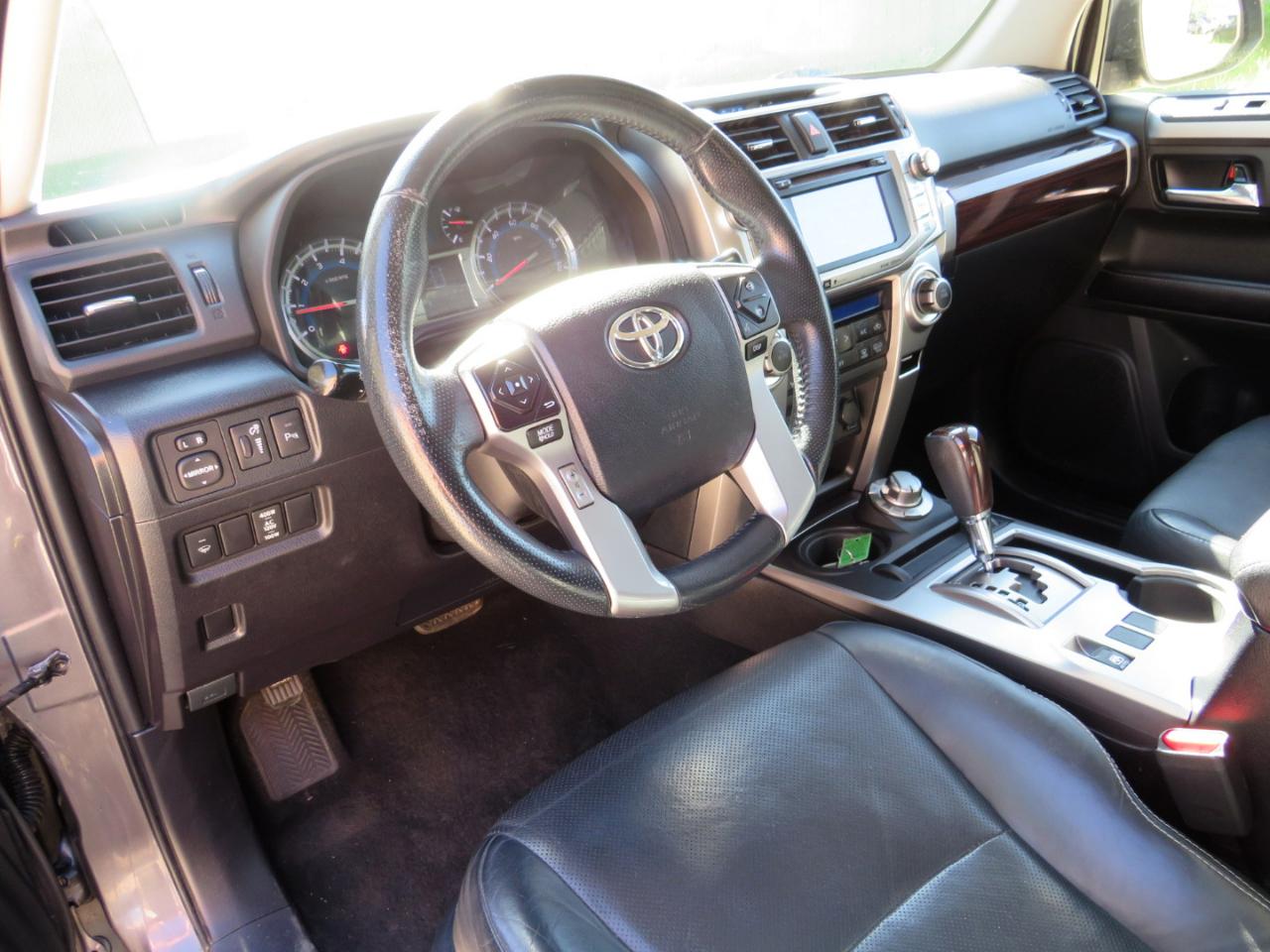 Toyota 4Runner Limited 4WD 2016