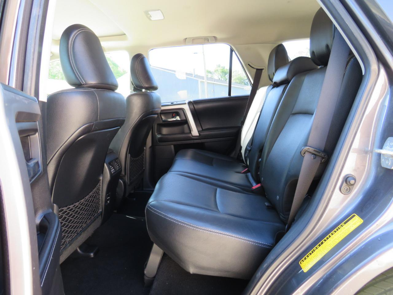 Toyota 4Runner Limited 4WD 2016