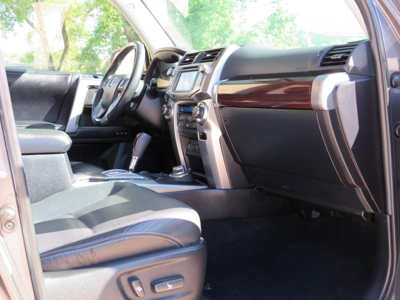 Toyota 4Runner Limited 4WD 2016