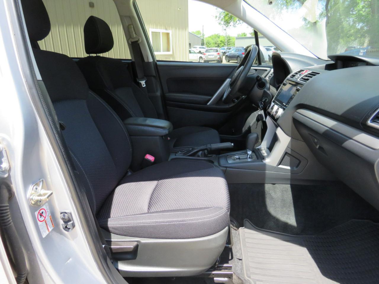 Subaru Forester 2.5i Premium PZEV CVT 2017