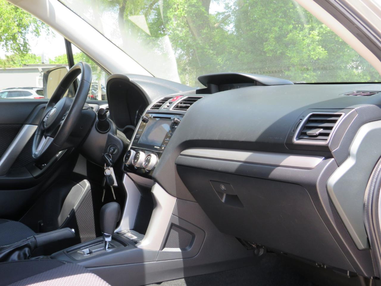 Subaru Forester 2.5i Premium PZEV CVT 2017