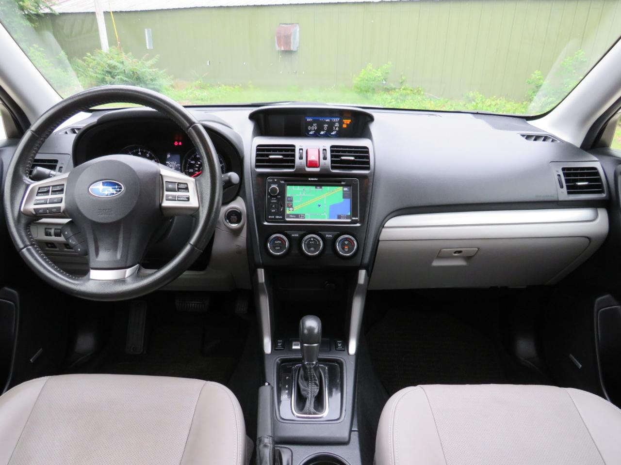 Subaru Forester 2.5i Touring 2015