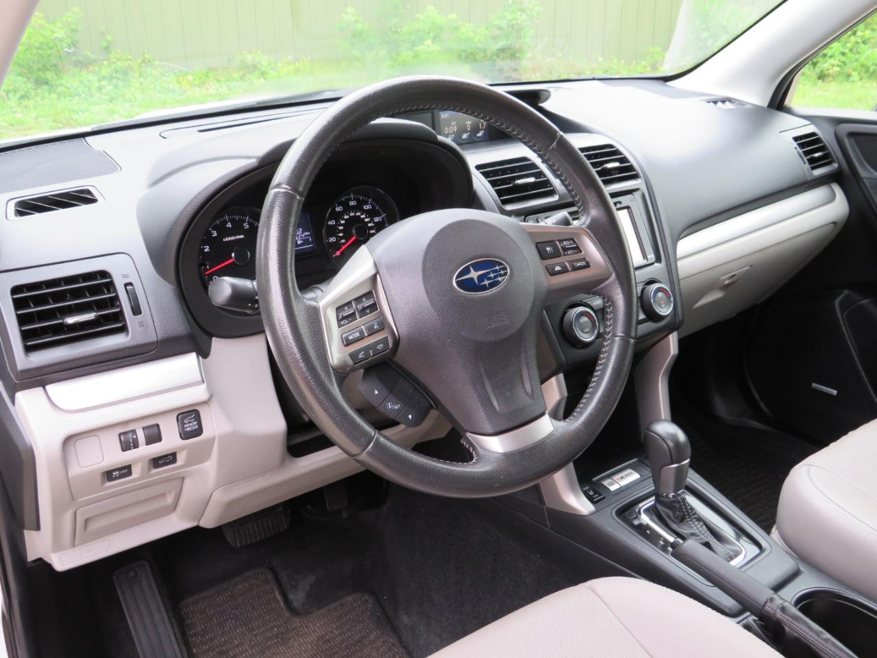 Subaru Forester 2.5i Touring 2015