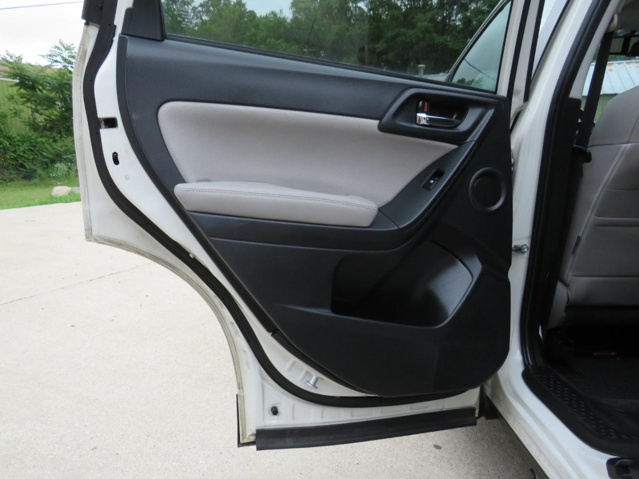 Subaru Forester 2.5i Touring 2015