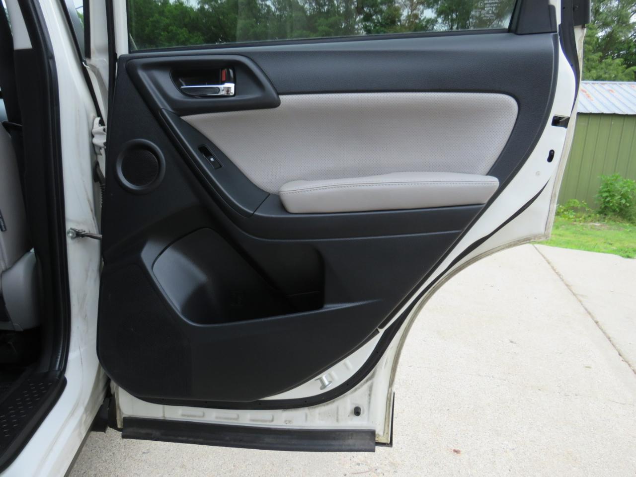 Subaru Forester 2.5i Touring 2015