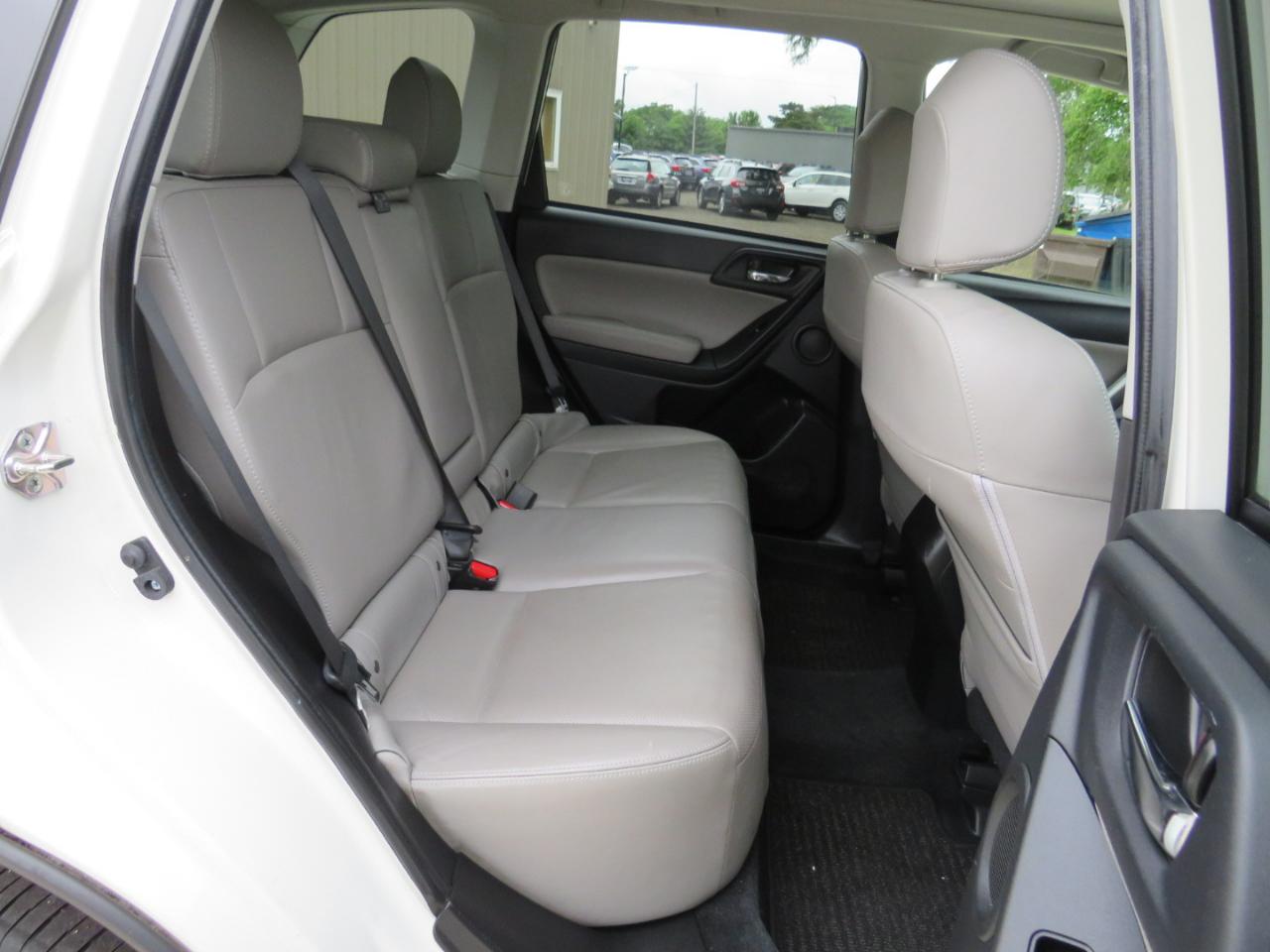 Subaru Forester 2.5i Touring 2015