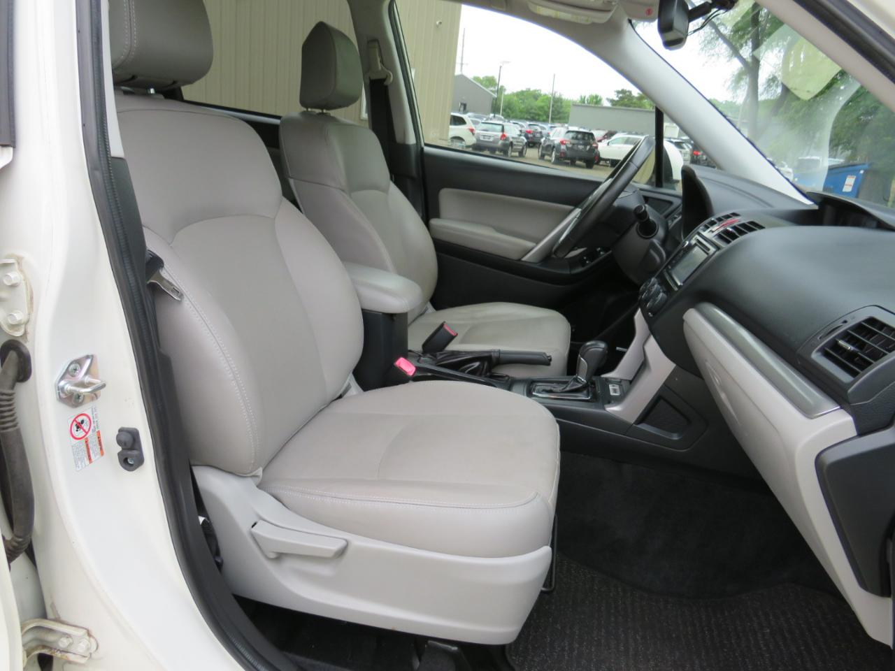 Subaru Forester 2.5i Touring 2015