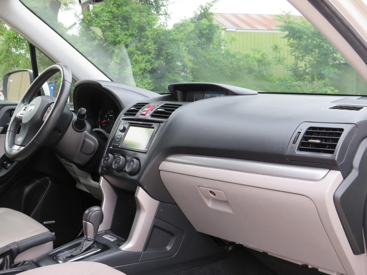 Subaru Forester 2.5i Touring 2015
